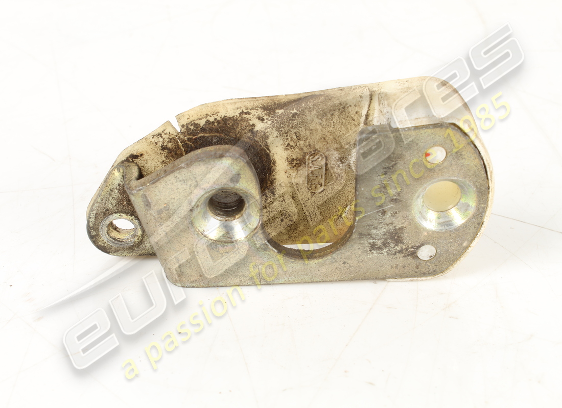 USED Ferrari RH CATCH PLATE . PART NUMBER 40115503 (1)