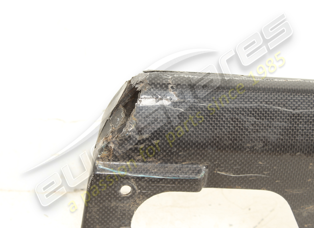 DAMAGED FERRARI COMPLETE RH OUTER SILL COVER. PART NUMBER 89130300 (4) damaged ferrari complete rh outer sill cover. part number 89130300 (4)