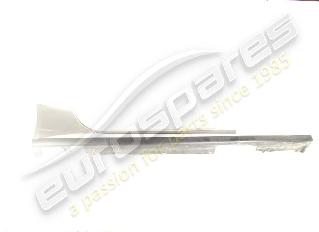 USED FERRARI RH SILL TRIM LATERAL TRIM. PART NUMBER 83314910 (1) used ferrari rh sill trim lateral trim. part number 83314910 (1)