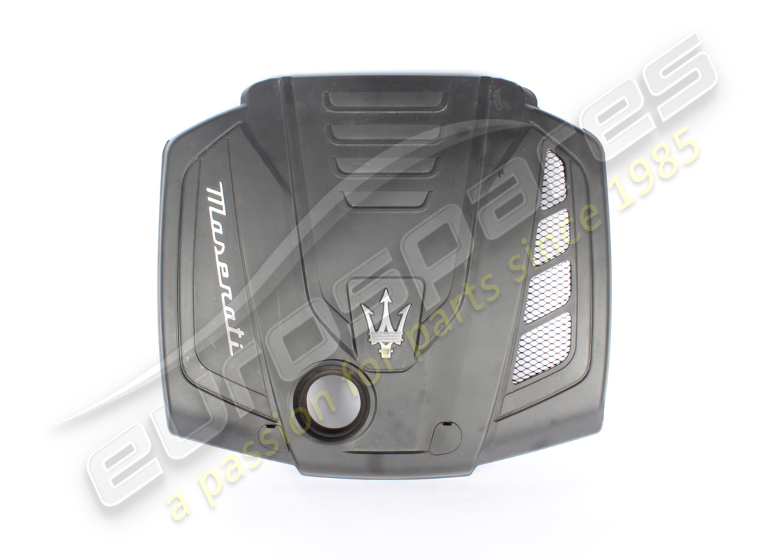 USED Maserati ENGINE AESTHETIC SHIELD . PART NUMBER 670156720 (1)