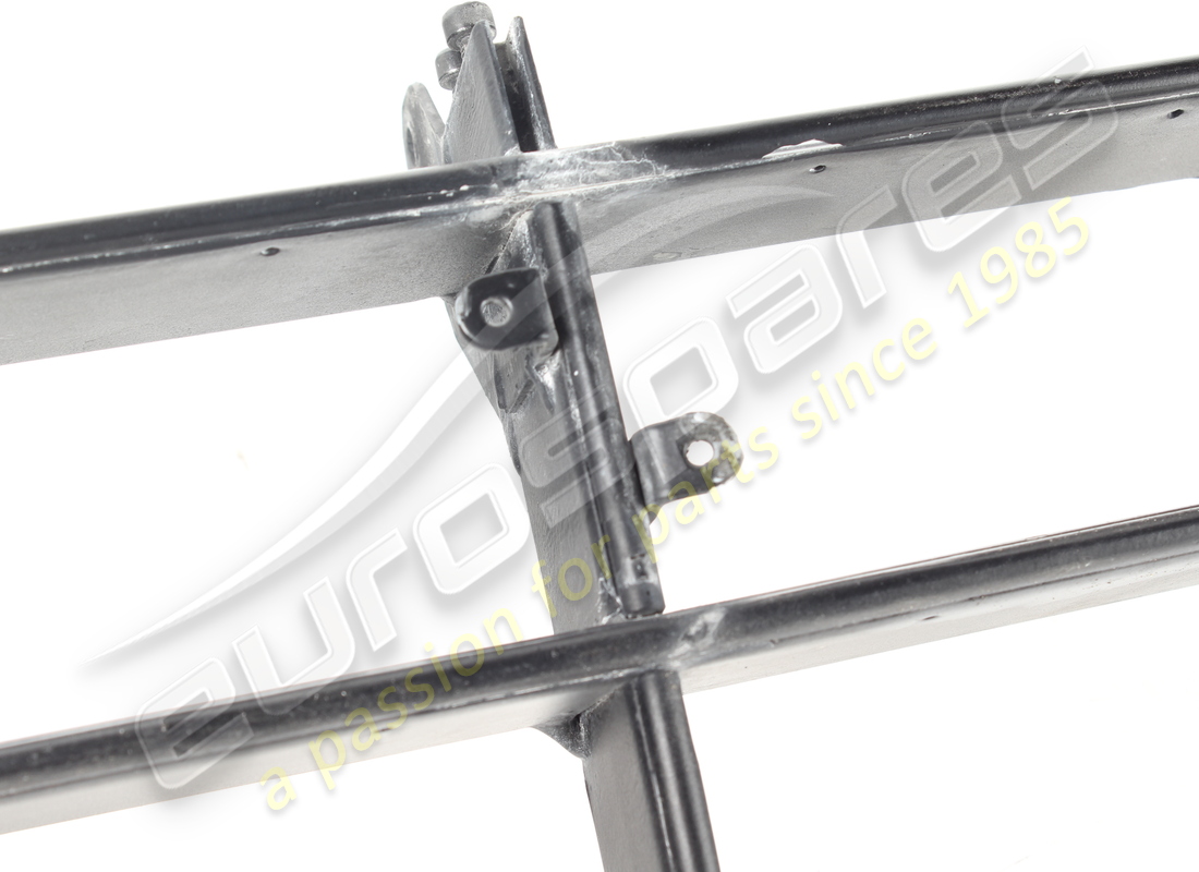 damaged ferrari bumper grille. part number 84319300 (2)
