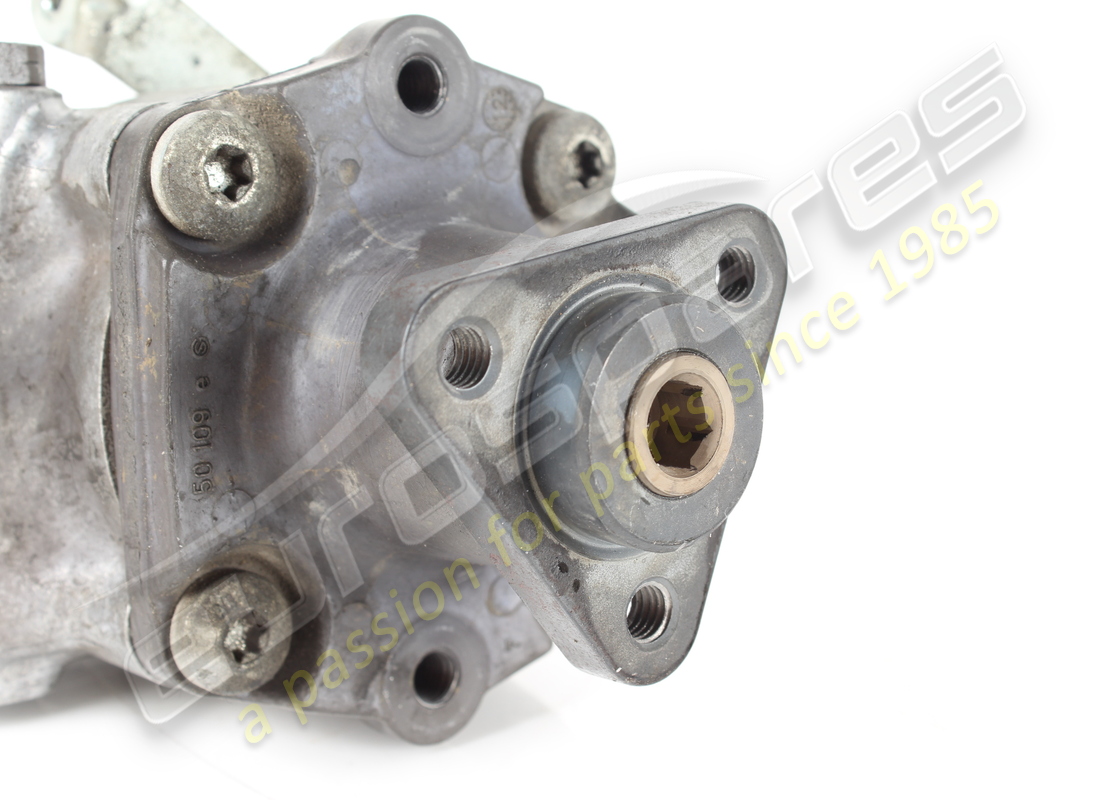 USED FERRARI POWER STEERING PUMP. PART NUMBER 272325 (4) used ferrari power steering pump. part number 272325 (4)