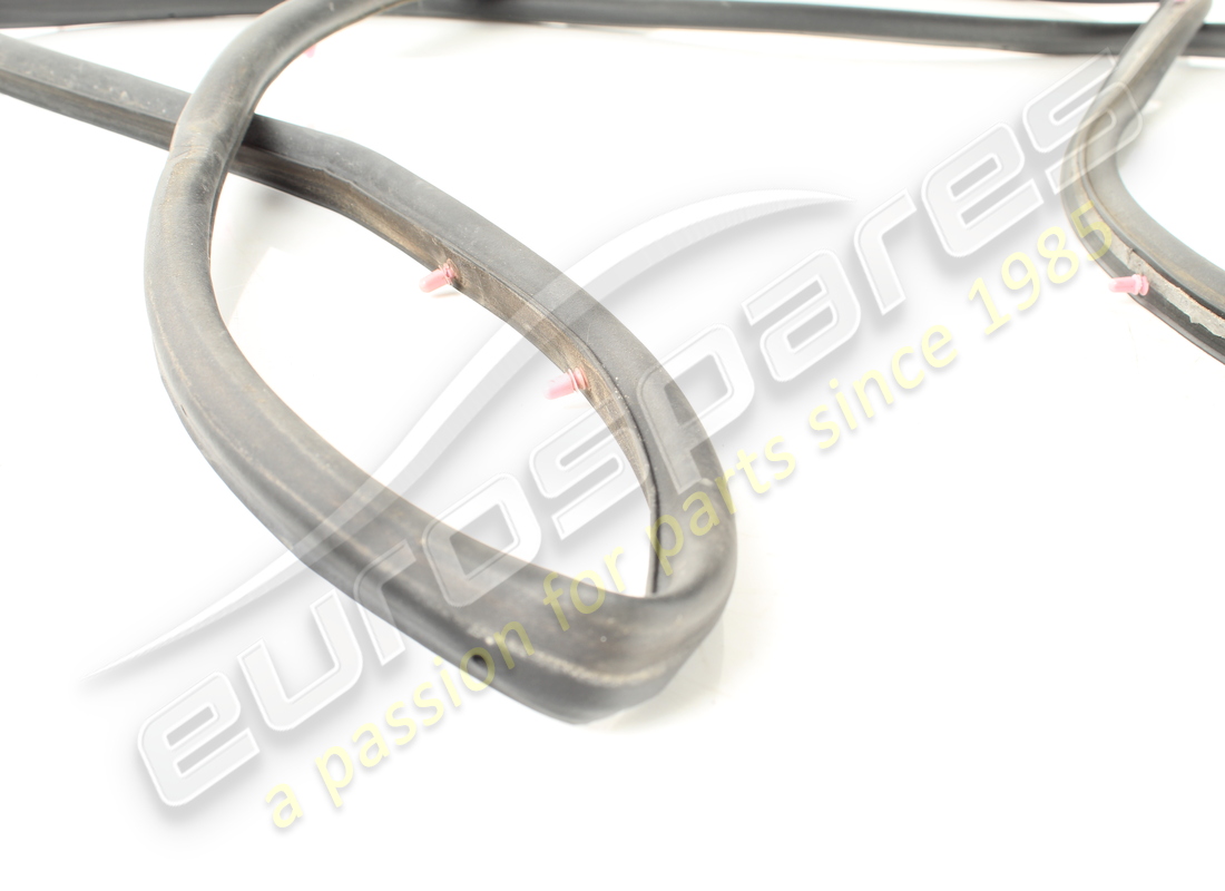 used maserati lh front door intermediate gasket. part number 67474100 (2)