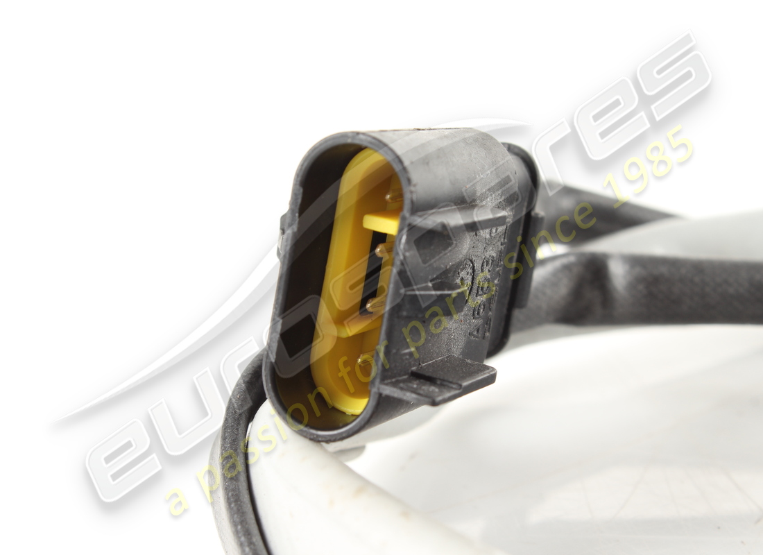 USED FERRARI COMPLETE REAR OXYGEN SENSOR. PART NUMBER 331979 (3) used ferrari complete rear oxygen sensor. part number 331979 (3)