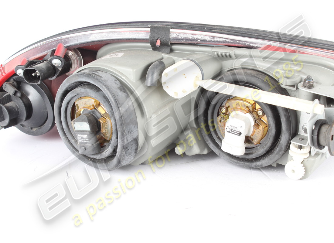 USED FERRARI LH FRONT HEADLAMP ROSSO CORSA RED (LHD - NON XENON). PART NUMBER 72000469 (3) used ferrari lh front headlamp rosso corsa red (lhd - non xenon). part number 72000469 (3)