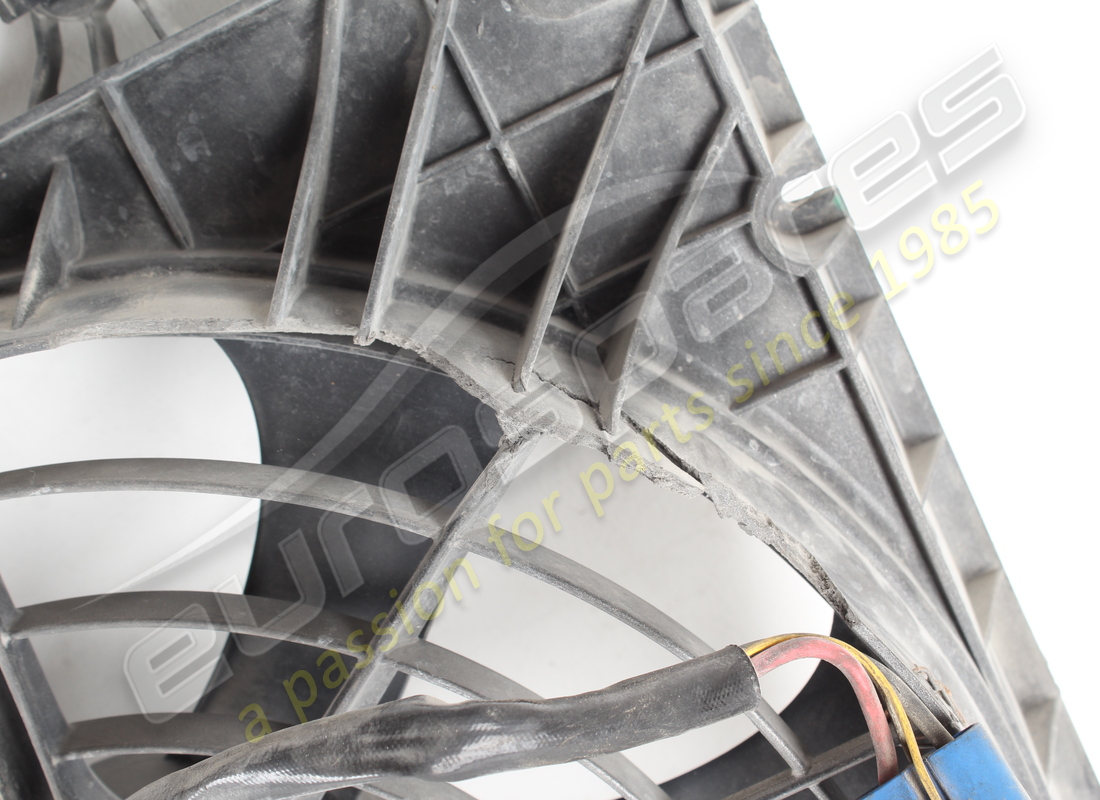 DAMAGED FERRARI COWL WITH ELECTRIC FANS. PART NUMBER 267211 (2) damaged ferrari cowl with electric fans. part number 267211 (2)