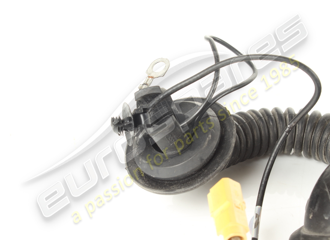 USED FERRARI TAILGATE AM/FM CABLE -STANDA. PART NUMBER 276438 (3) used ferrari tailgate am/fm cable -standa. part number 276438 (3)