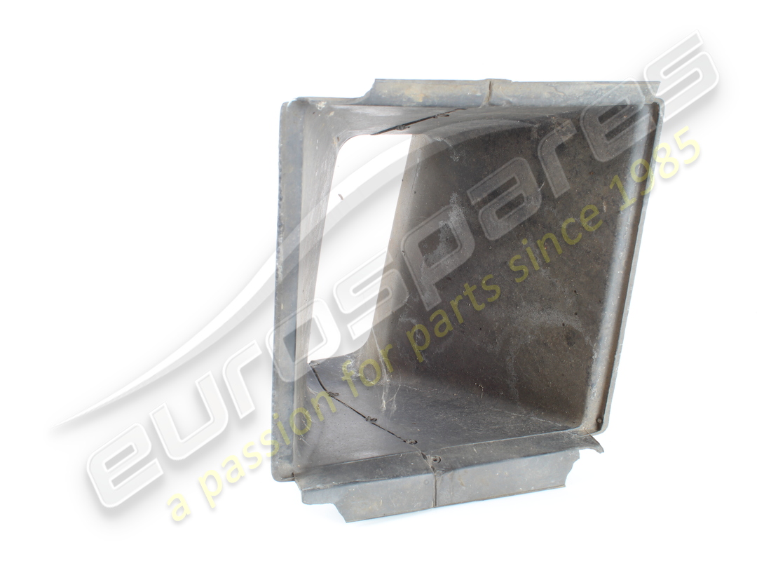 USED Maserati AIR DUCT . PART NUMBER 372000258 (1)