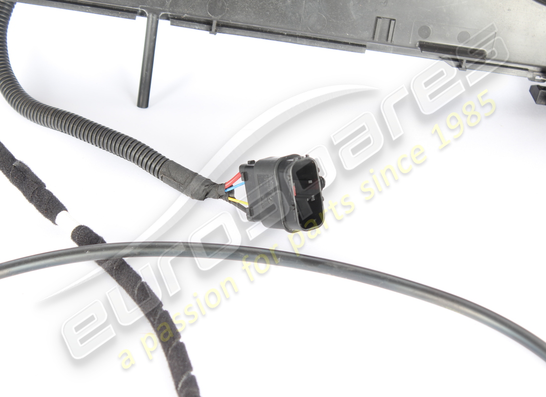 USED MASERATI WINDSCREEN WASHER TANK. PART NUMBER 675001665 (3) used maserati windscreen washer tank. part number 675001665 (3)