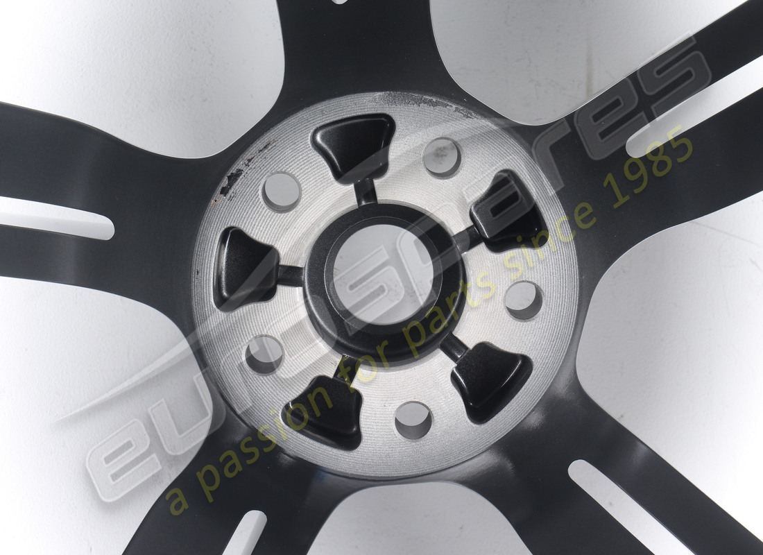 reconditioned ferrari cerchio forg post sx t grey. part number 986220 (5)