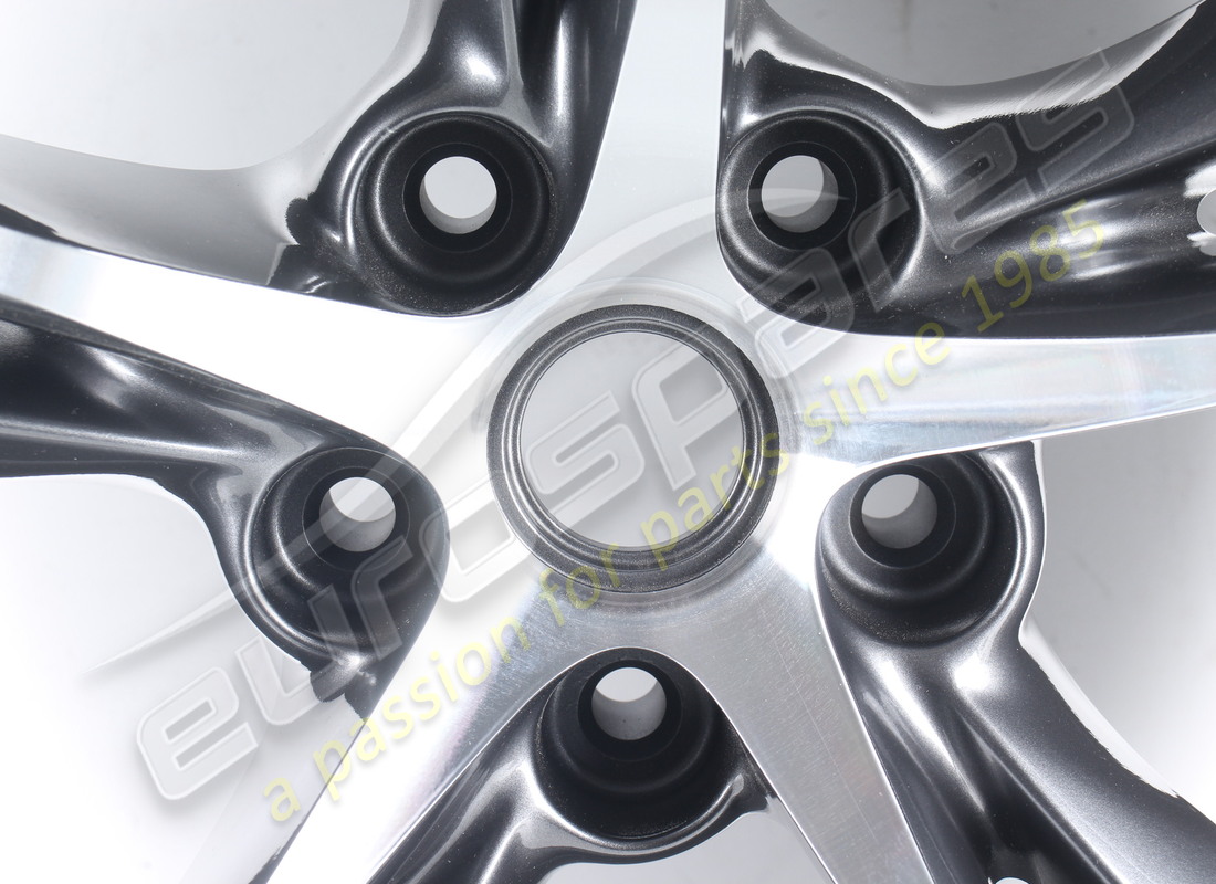 reconditioned ferrari cerchio forg post sx t grey. part number 986220 (2)