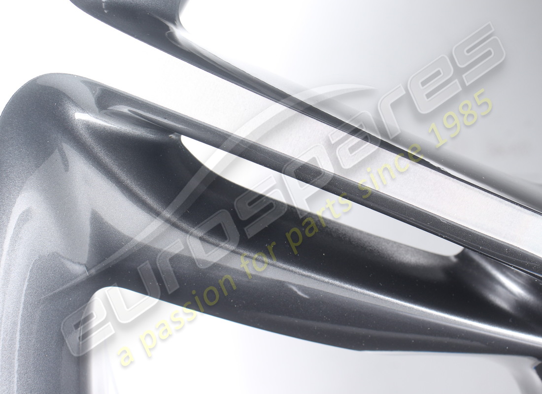 reconditioned ferrari cerchio forg post sx t grey. part number 986220 (3)