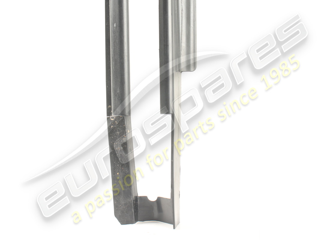 used ferrari rear rh guide rail cover, lh part number 86742600 (2)