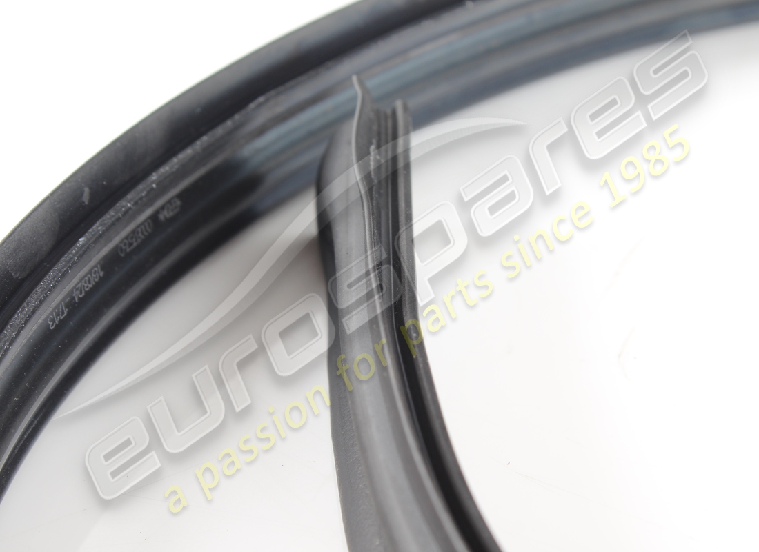 used ferrari guarnizione sup su molura. part number 875760 (2)