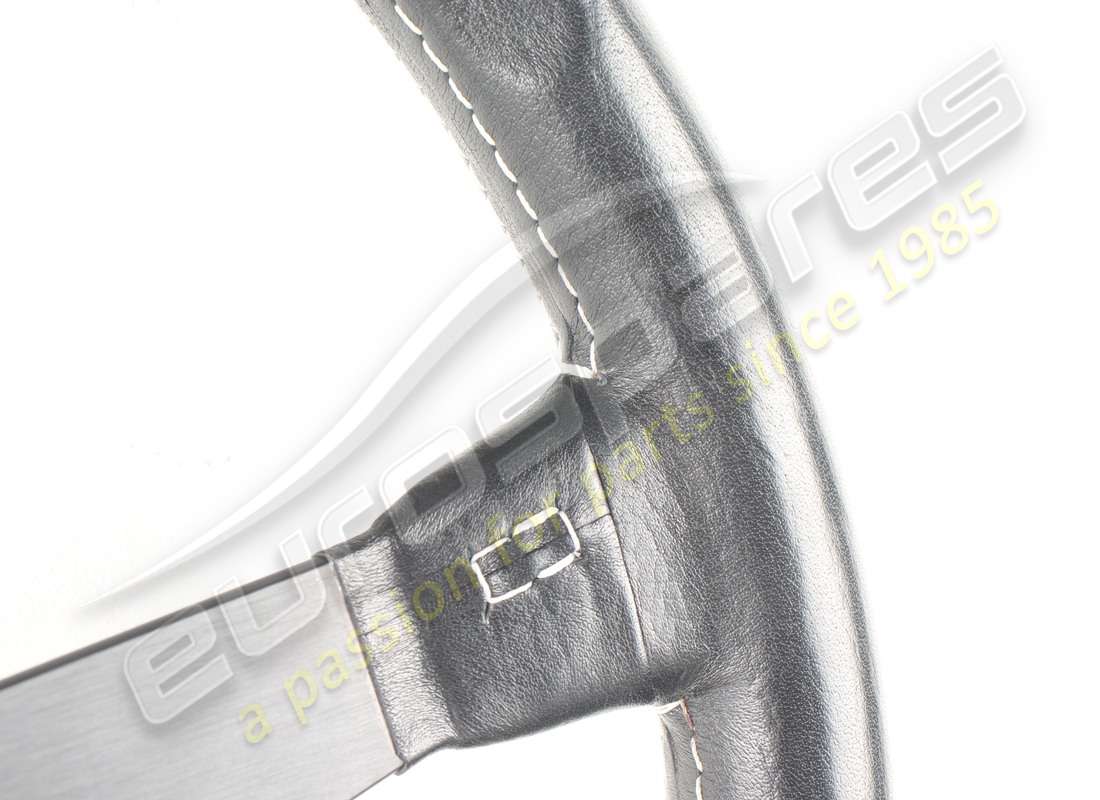 NEW FERRARI MOMO STEERING WHEEL. PART NUMBER 119036 (5) new ferrari momo steering wheel. part number 119036 (5)