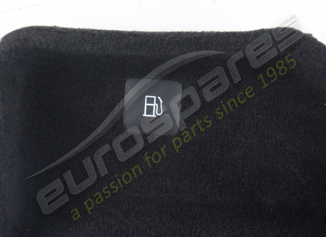 USED FERRARI RH SIDE PANEL. PART NUMBER 88117200 (2) used ferrari rh side panel. part number 88117200 (2)