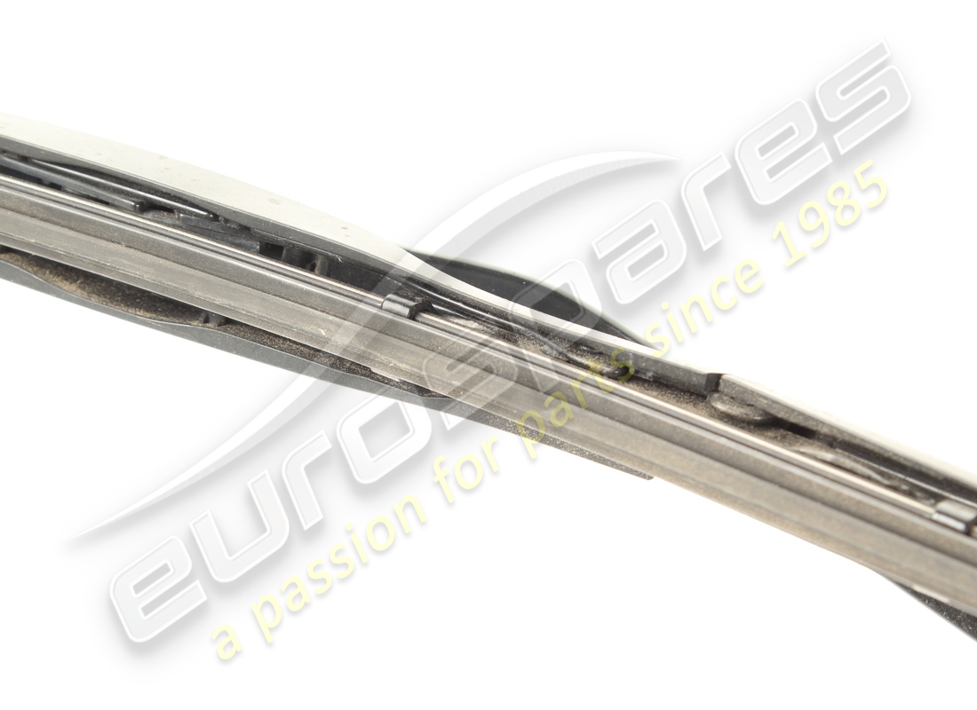 used ferrari passenger side windshield wi. part number 80840900 (4)