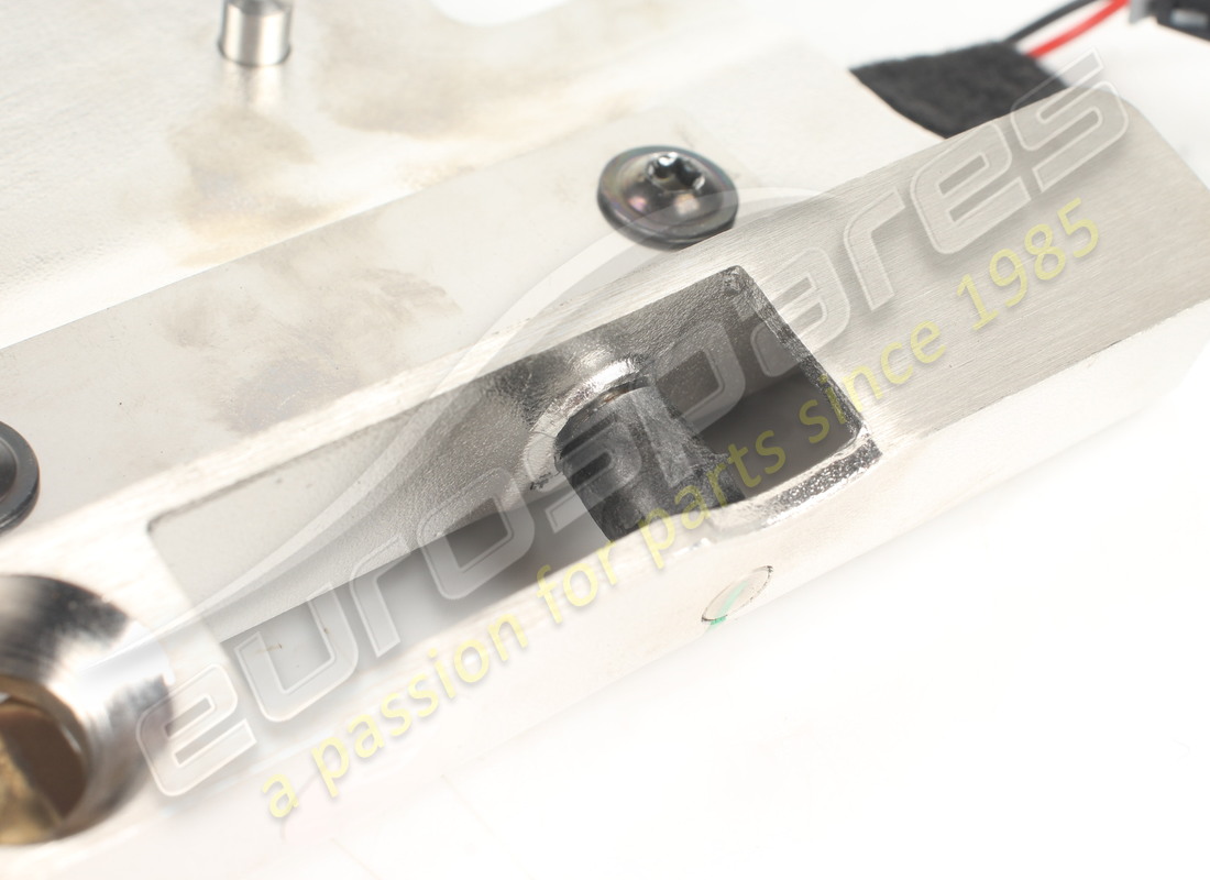 used ferrari striker lh complete. part number 83977900 (2)