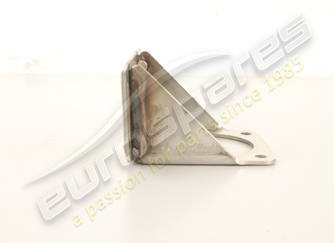 new ferrari bracket. part number 136877 (3)