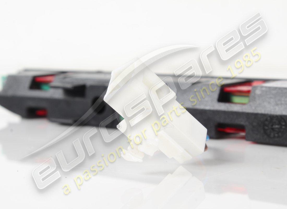 used ferrari third stop light. part number 278048 (4)