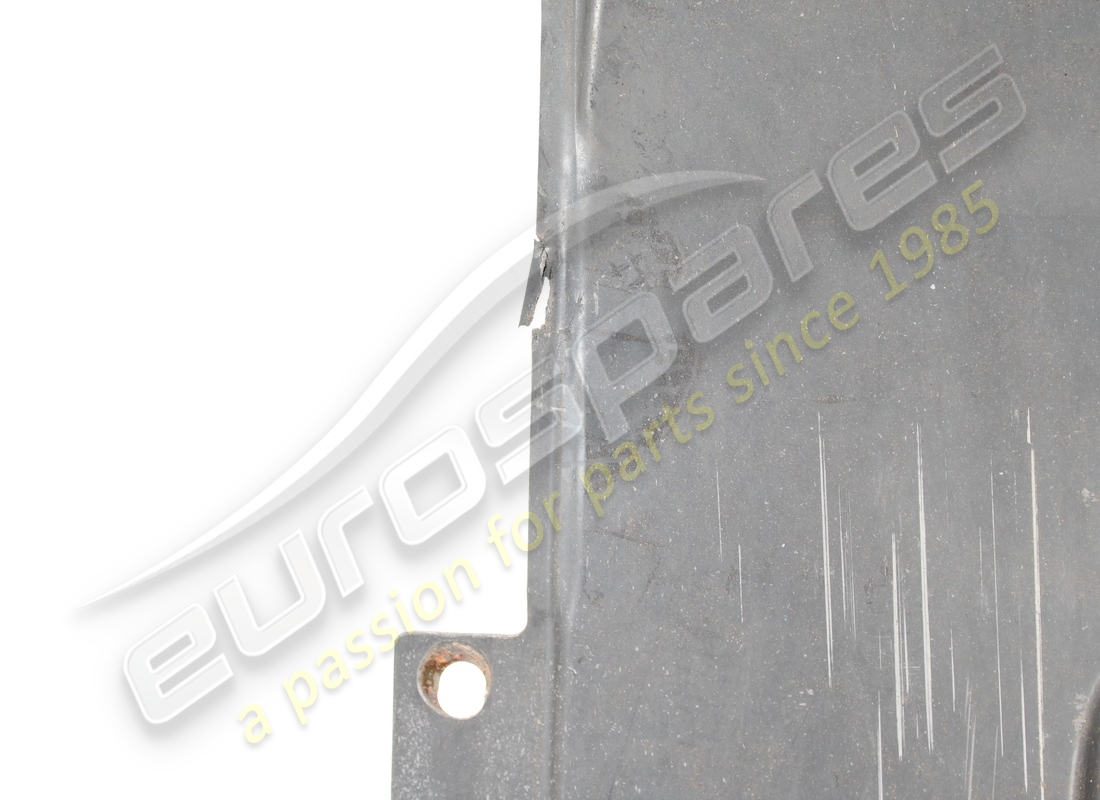 damaged ferrari rh rear section of front flat undertray element. part number 81176900 (3)