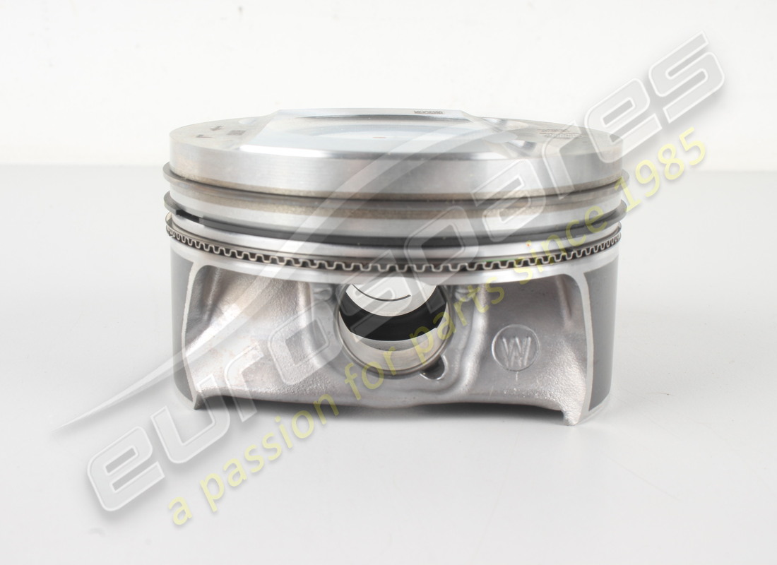 NEW PORSCHE PISTON. PART NUMBER 9A710706530 (3) new porsche piston. part number 9a710706530 (3)