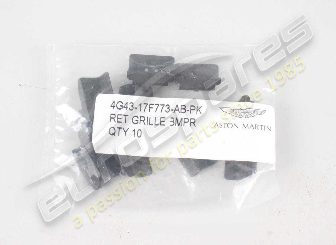 NEW ASTON MARTIN RETAINER FOR FRONT BUMPER GRILLE. PART NUMBER 4G4317F773ABPK (1) new aston martin retainer for front bumper grille. part number 4g4317f773abpk (1)