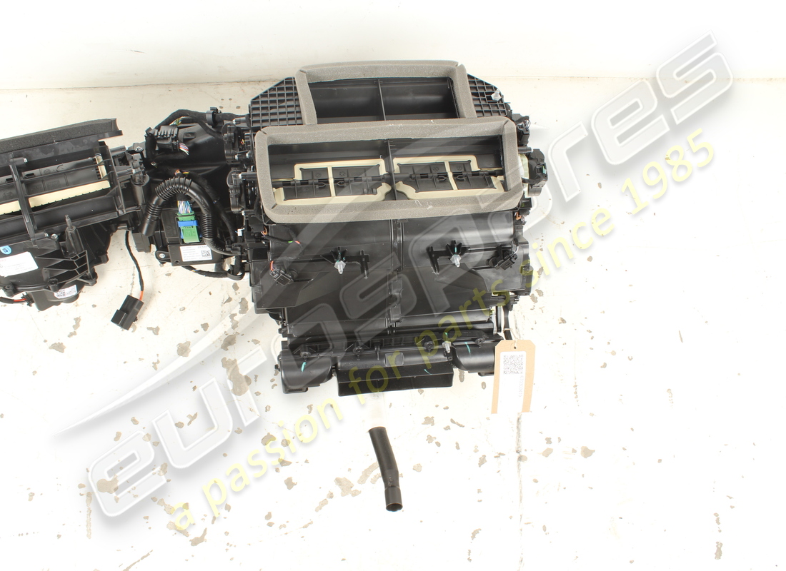 USED MASERATI RHD HVAC ASSEMBLY. PART NUMBER 670303419 (5) used maserati rhd hvac assembly. part number 670303419 (5)