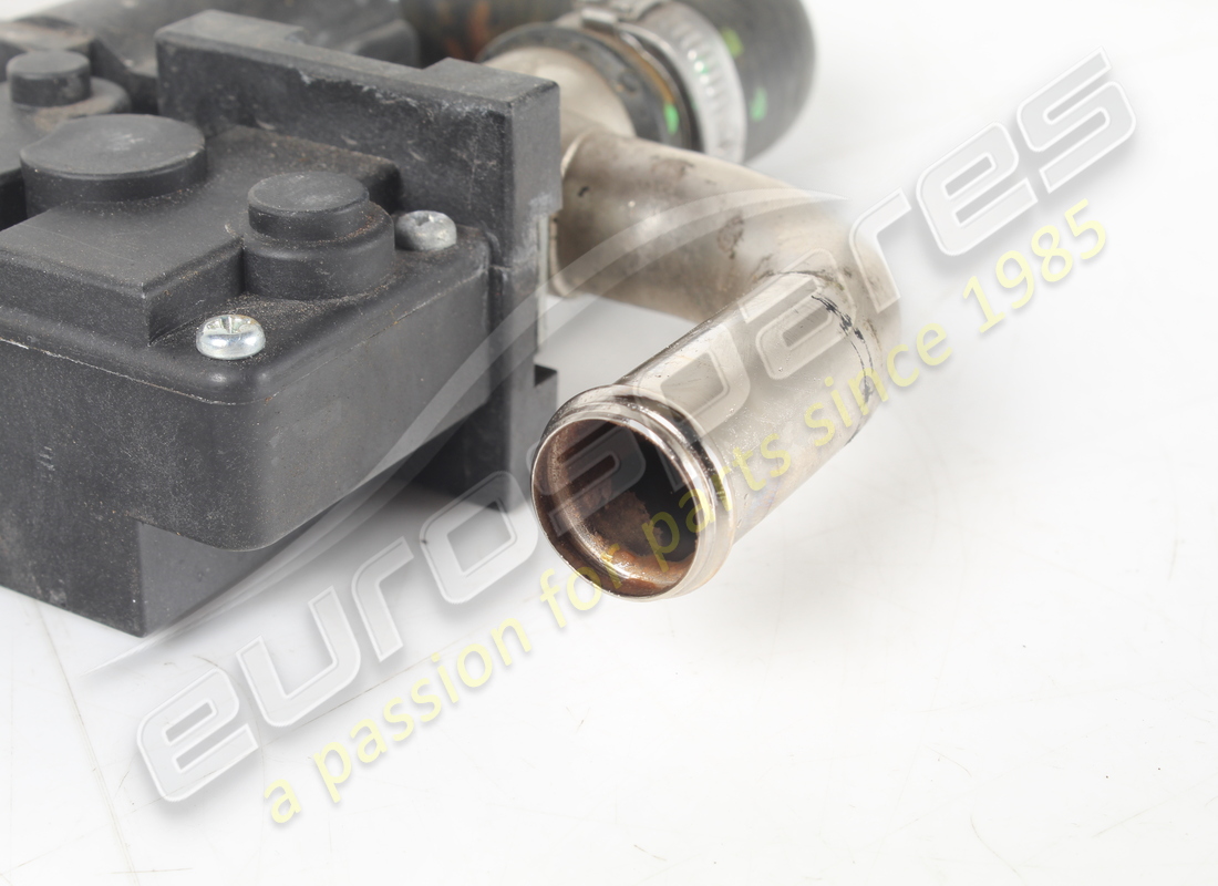 used ferrari lh tgk valve (heater control). part number 67444900 (3)