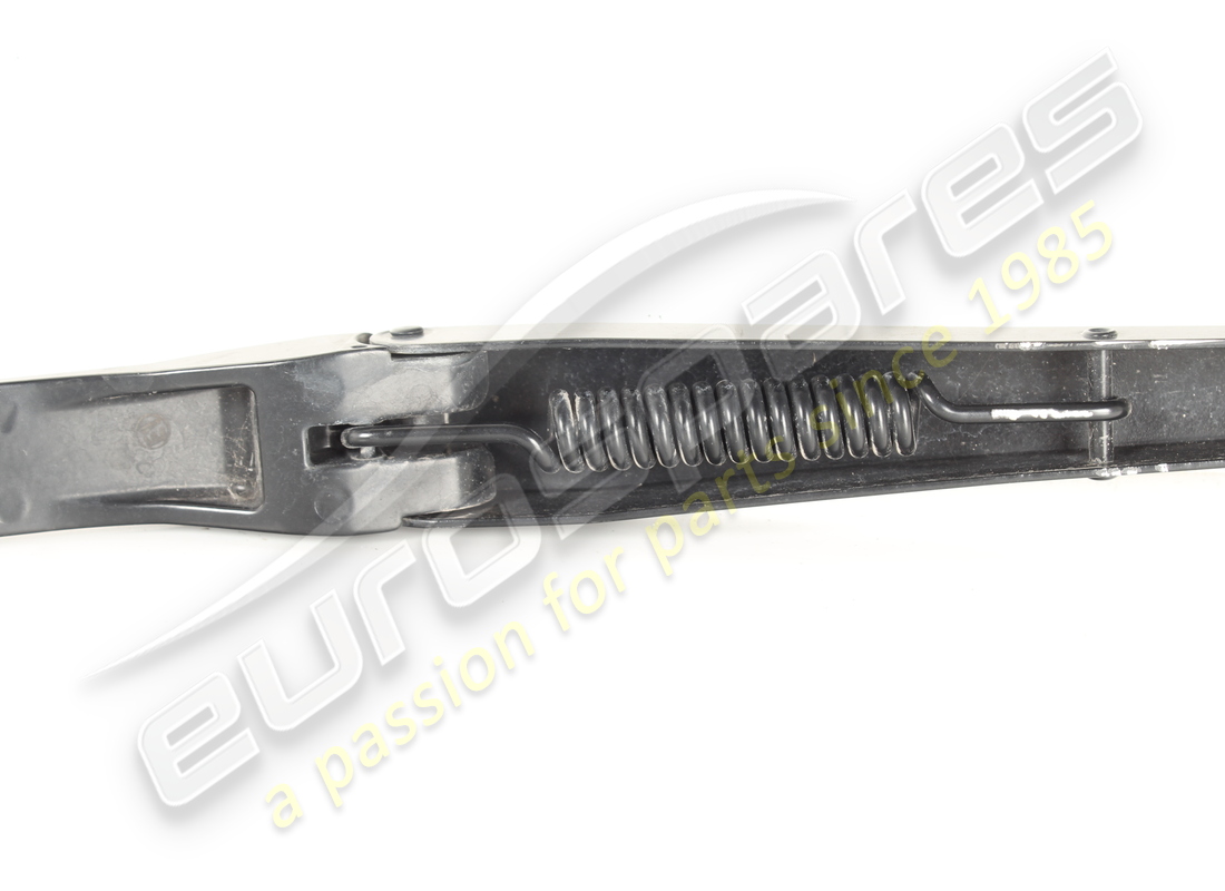 used ferrari passenger side windscreen wi. part number 83994500 (3)