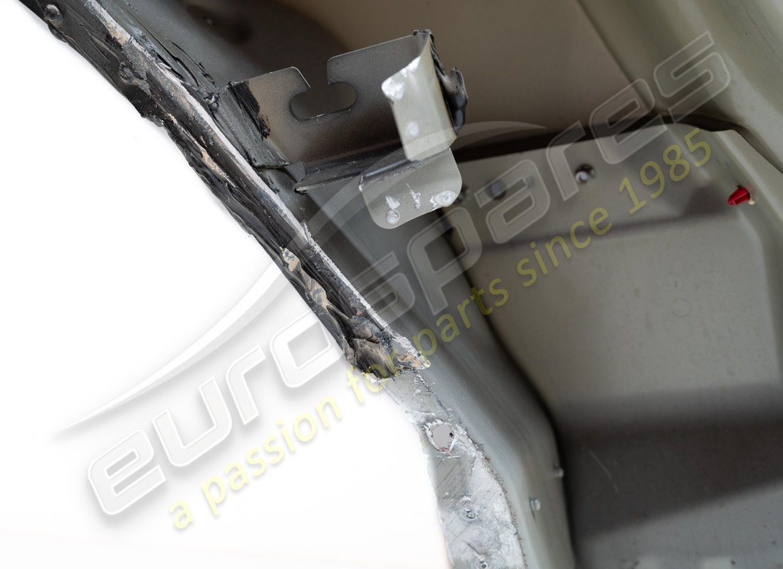 USED FERRARI LH LATERAL PANEL. PART NUMBER 85350811 (11) used ferrari lh lateral panel. part number 85350811 (11)