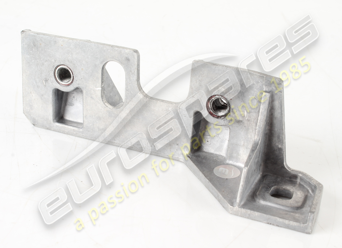 used ferrari lh lateral bracket. part number 80519100 (2)
