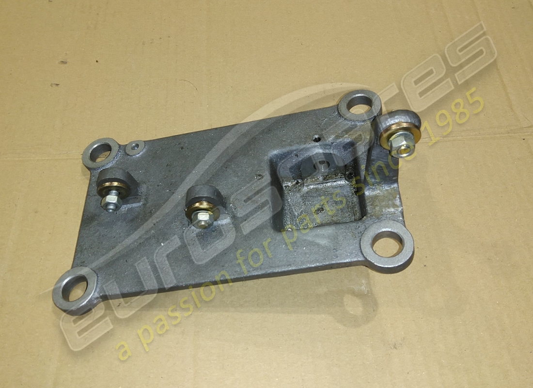 USED FERRARI BASE FOR TURRET. PART NUMBER 170948 (1) used ferrari base for turret. part number 170948 (1)