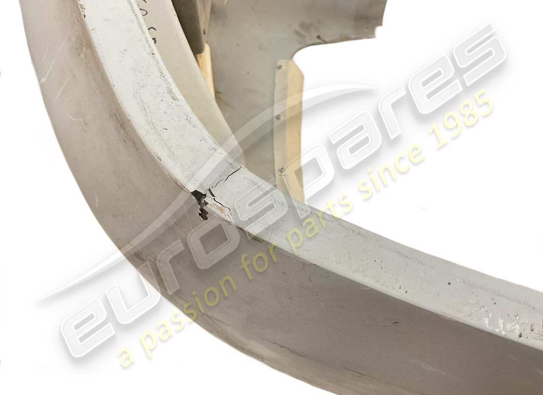 new (other) ferrari rear bumber. part number 67610710 (4)