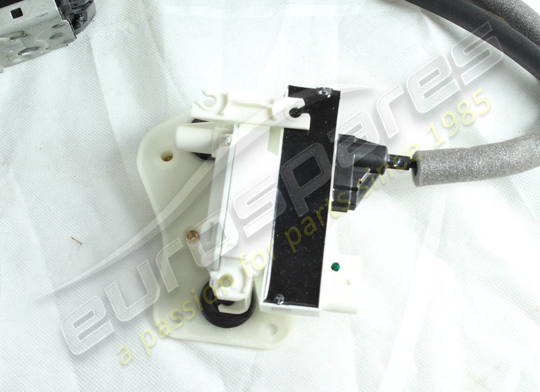 NEW MASERATI RH FRONT DOOR LOCK. PART NUMBER 670107780 (3) new maserati rh front door lock. part number 670107780 (3)