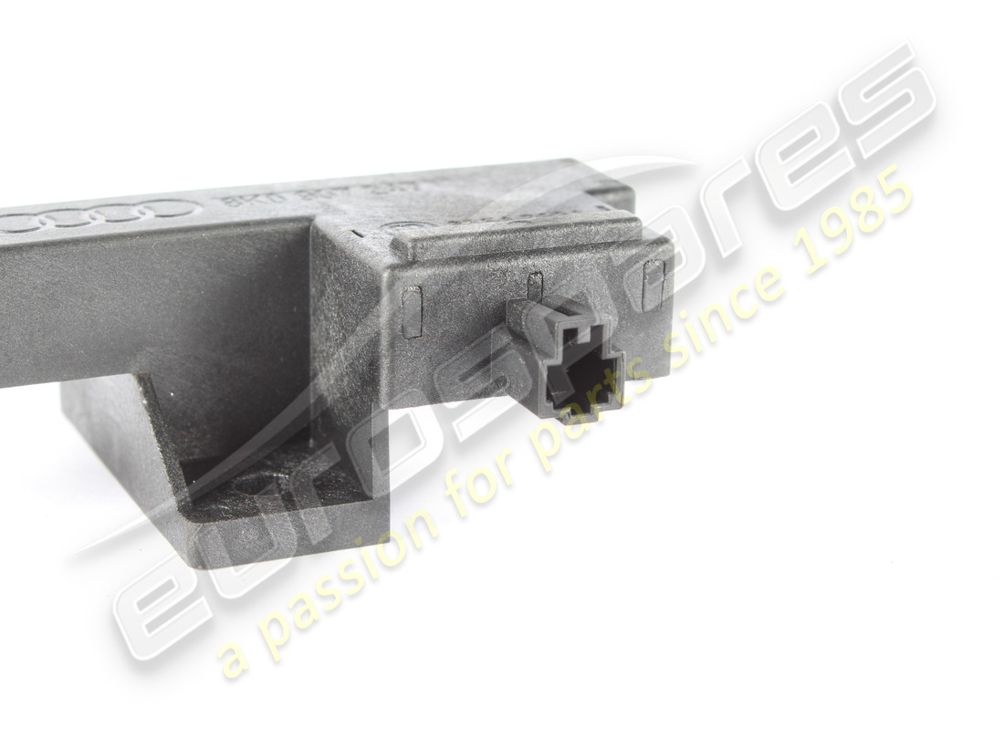 USED LAMBORGHINI ANTENNA KEYLESS. PART NUMBER 8K0907247 (3) used lamborghini antenna keyless. part number 8k0907247 (3)