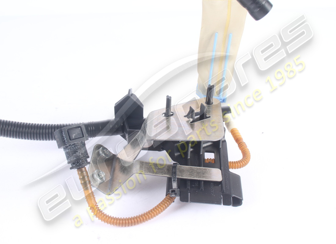 USED ASTON MARTIN PUMP JET ASSEMBLY, FUEL LHS. PART NUMBER 4G439B260DA (3) used aston martin pump jet assembly, fuel lhs. part number 4g439b260da (3)