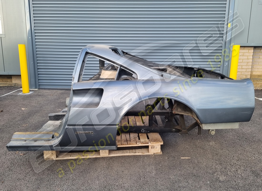 USED FERRARI REAR PANEL COMPLETE GTS. PART NUMBER 61901700 (4) used ferrari rear panel complete gts. part number 61901700 (4)