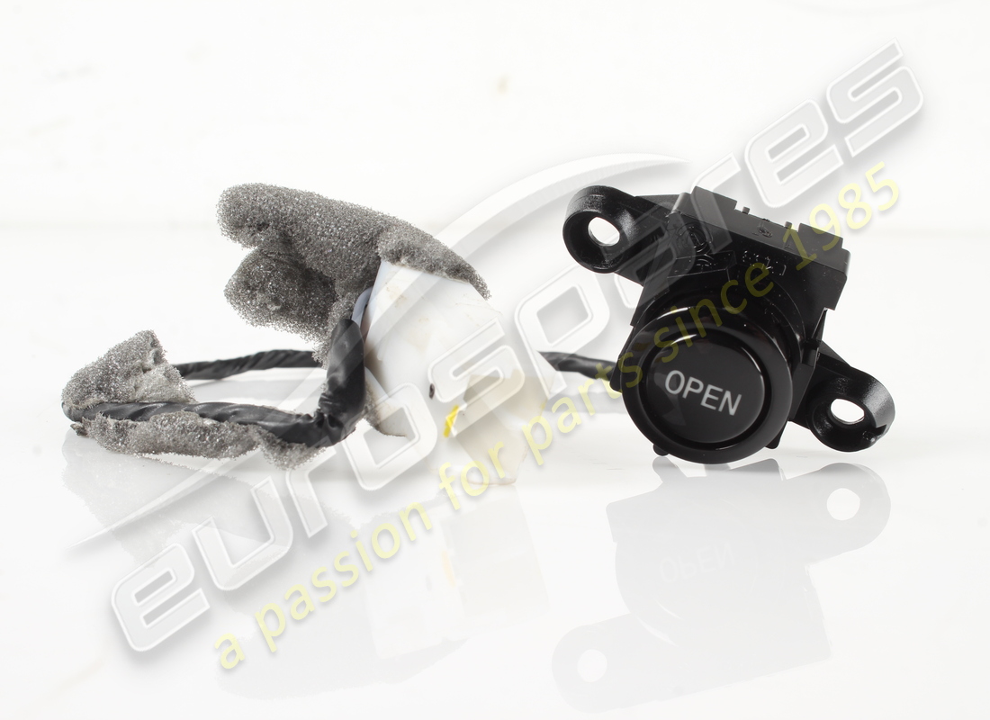 used ferrari glove compartment open button. part number 797183 (1)