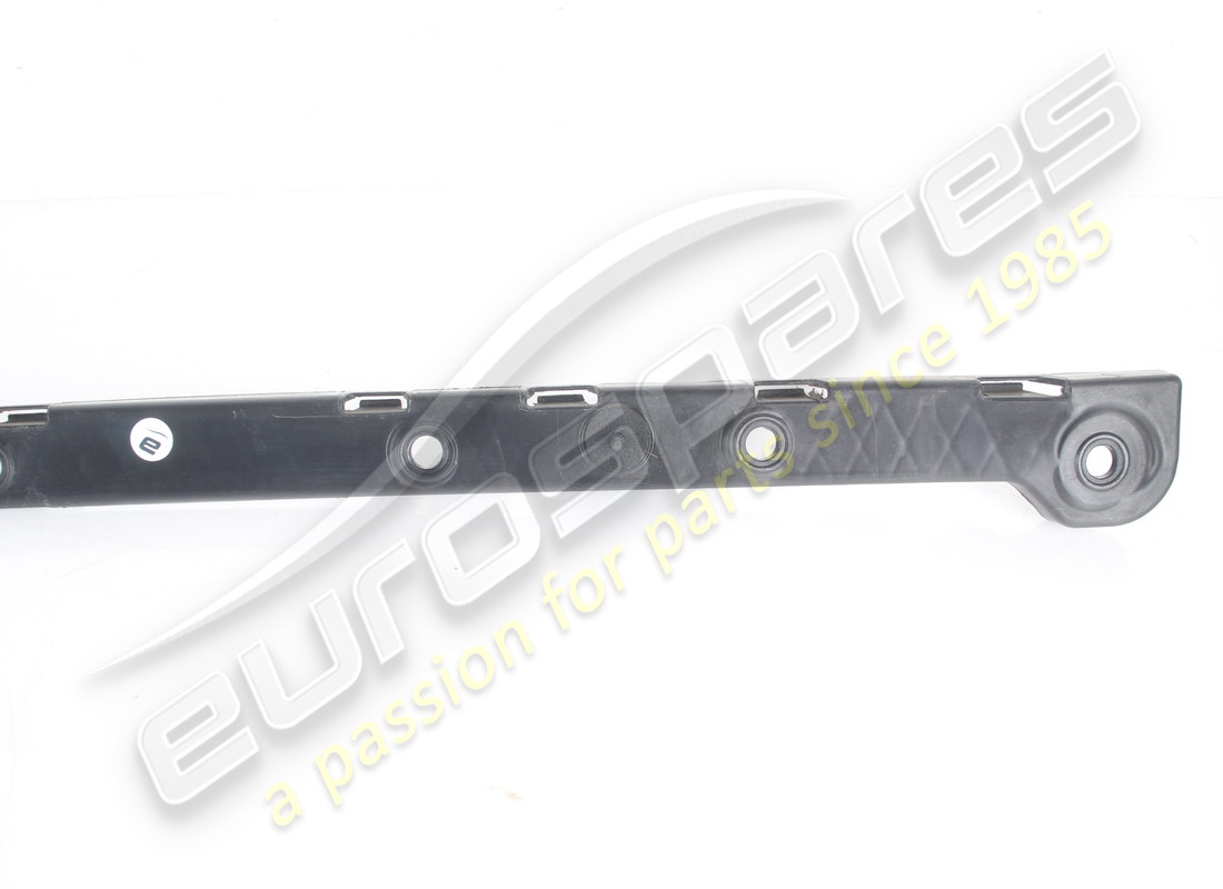 used ferrari centre mount for rear bumper. part number 87638400 (3)