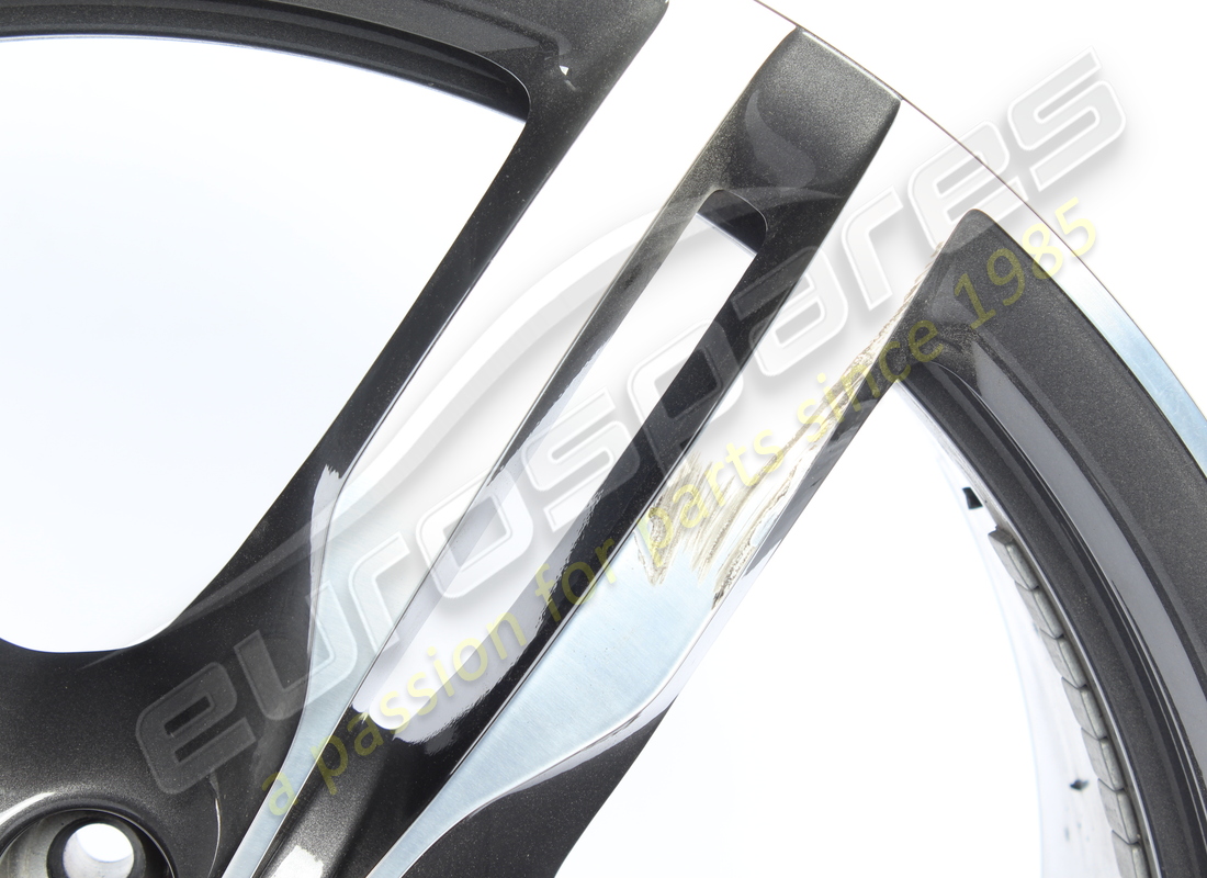 used ferrari rear wheel. part number 855341 (3)