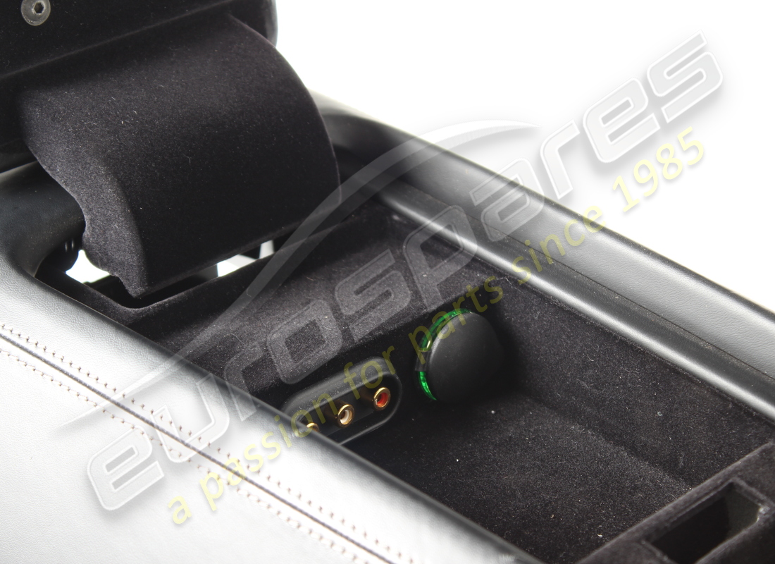 USED FERRARI CENTRE CONSOLE UNIT STRUCTUR. PART NUMBER 83577712 (6) used ferrari centre console unit structur. part number 83577712 (6)