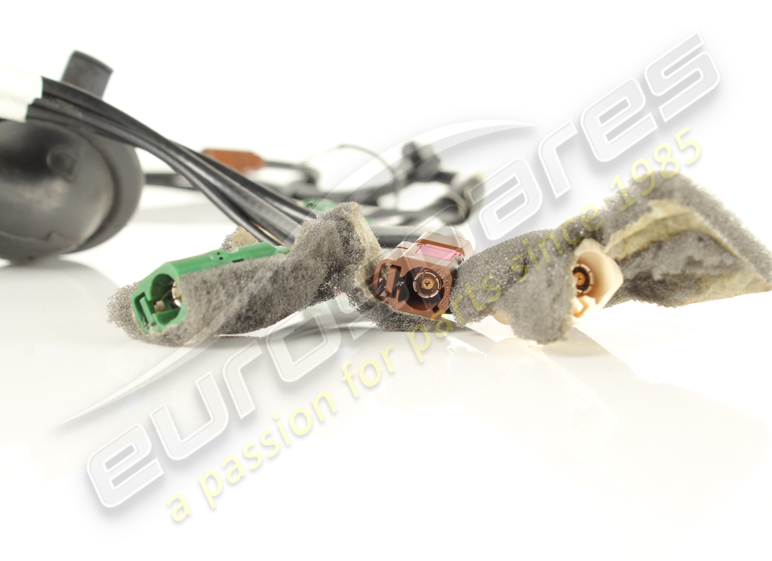 used ferrari tailgate am/fm-tv1/tv2 cable. part number 276437 (5)