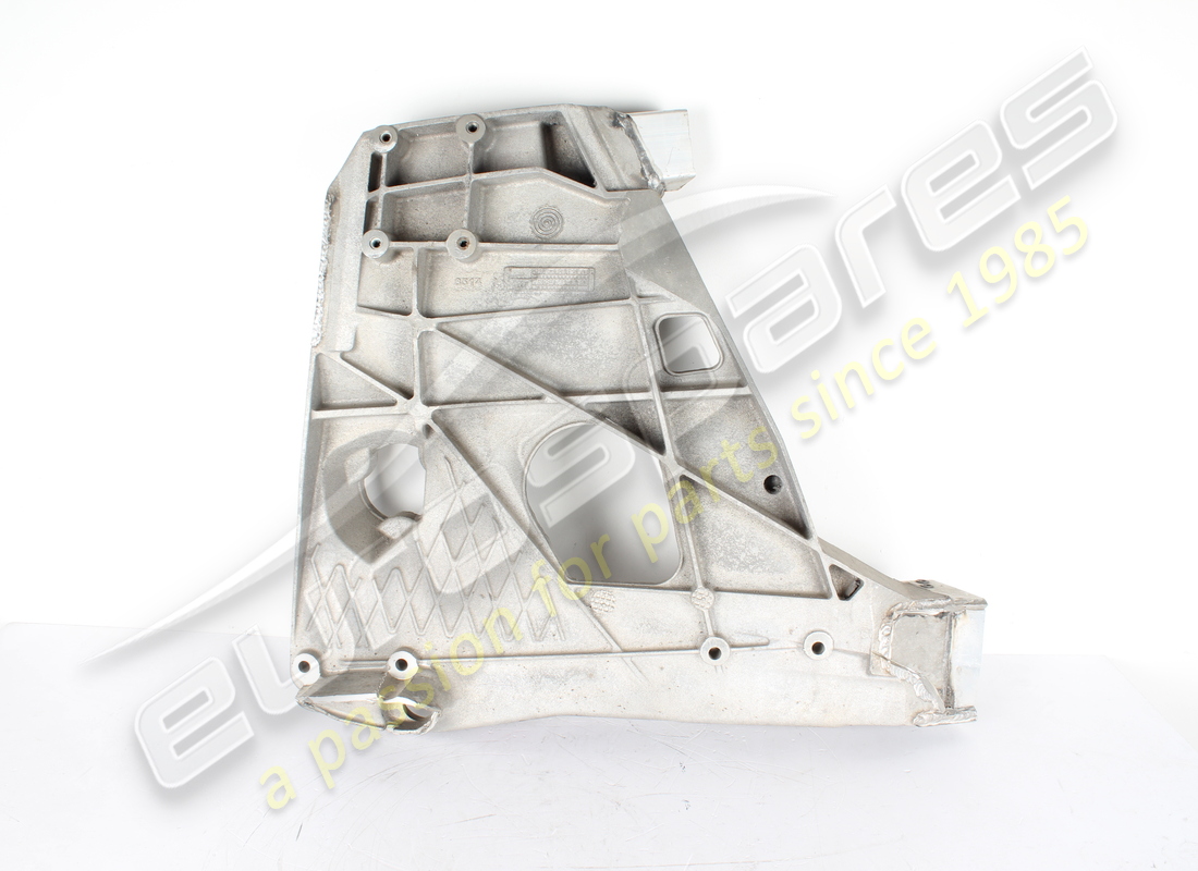 USED Ferrari LH REAR CASTING . PART NUMBER 68887600 (1)