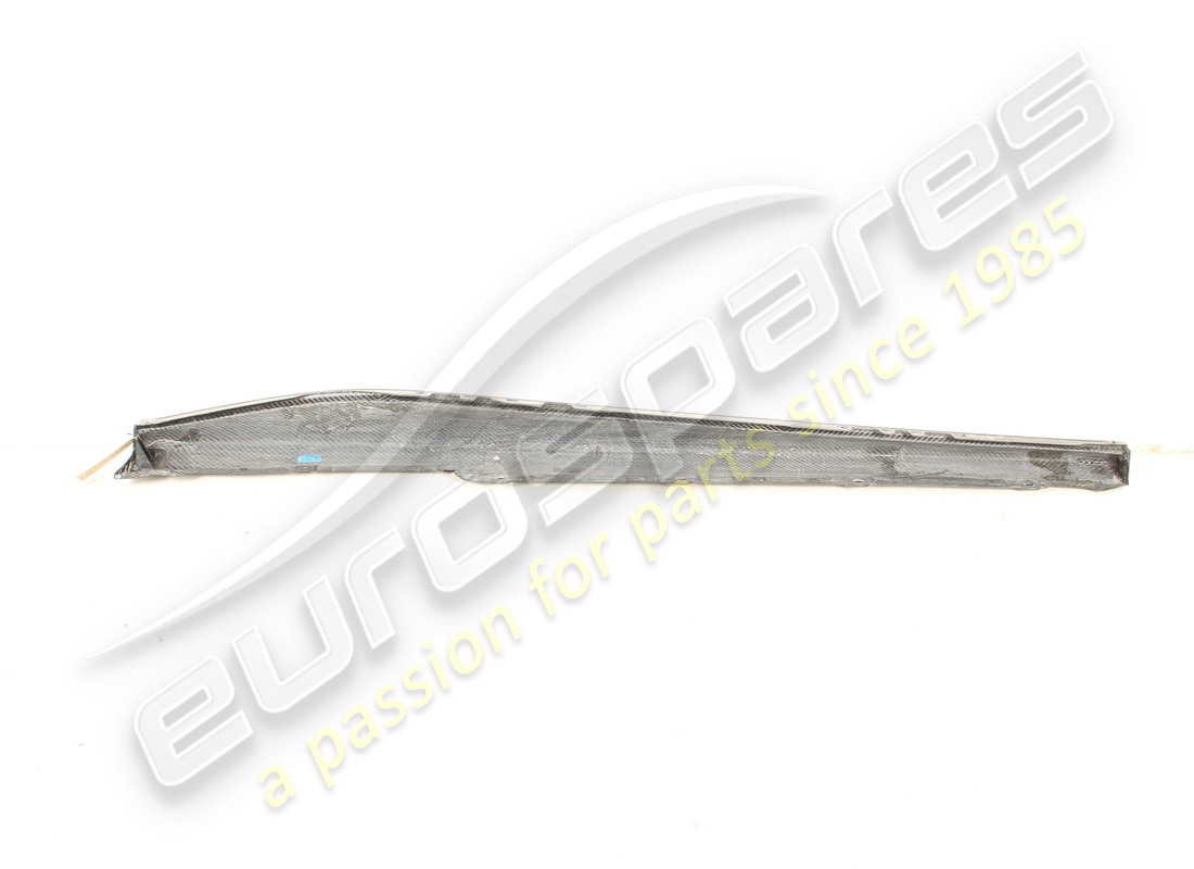 RECONDITIONED FERRARI RH SIDESKIRT CARBON. PART NUMBER 777167 (2) reconditioned ferrari rh sideskirt carbon. part number 777167 (2)