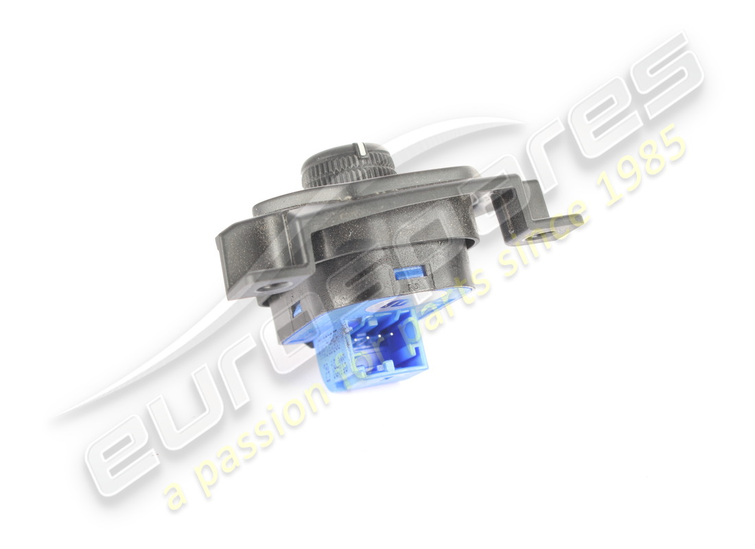 USED LAMBORGHINI EXTERIOR MIRROR SWITCH. PART NUMBER 4T0959565 (2) used lamborghini exterior mirror switch. part number 4t0959565 (2)