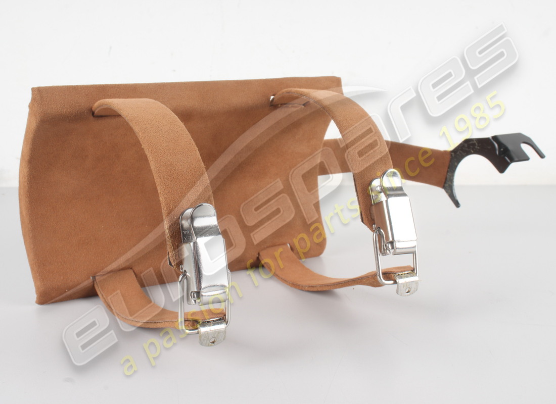 new ferrari bracket. part number 86686429 (1)