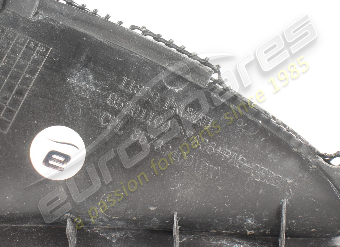 USED FERRARI COMPLETE RH FENDER GRILLE. PART NUMBER 85739400 (4) used ferrari complete rh fender grille. part number 85739400 (4)