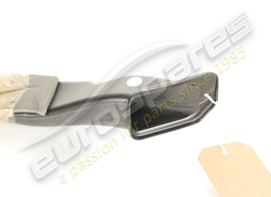 used ferrari rh rear cabin air duct. part number 83574900 (3)