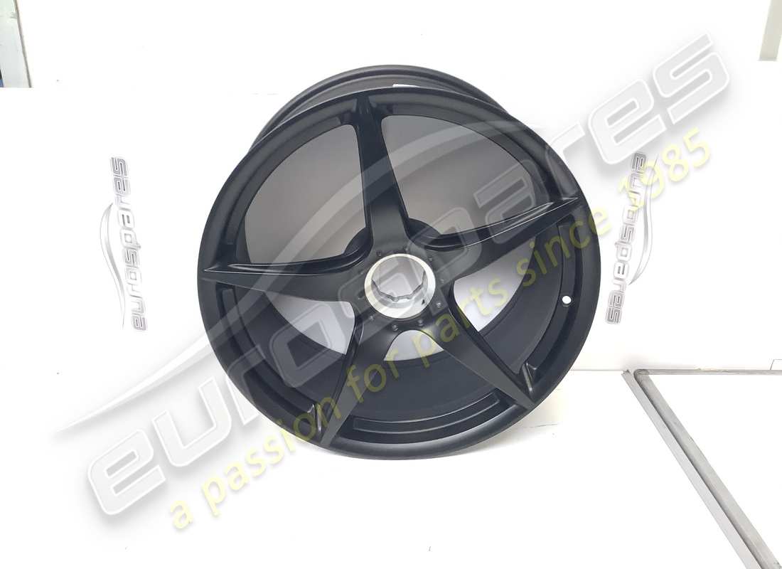 NEW FERRARI FRONT WHEEL. PART NUMBER 300972 (1) new ferrari front wheel. part number 300972 (1)
